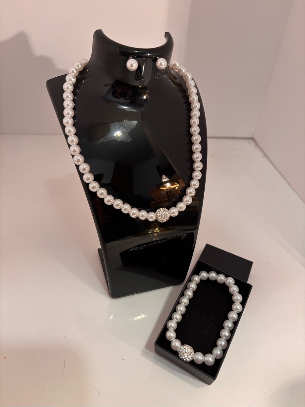 Classic White ‘Pearl’ Necklace, Bracelet & Stud Set - Elegant Women's Jewelry